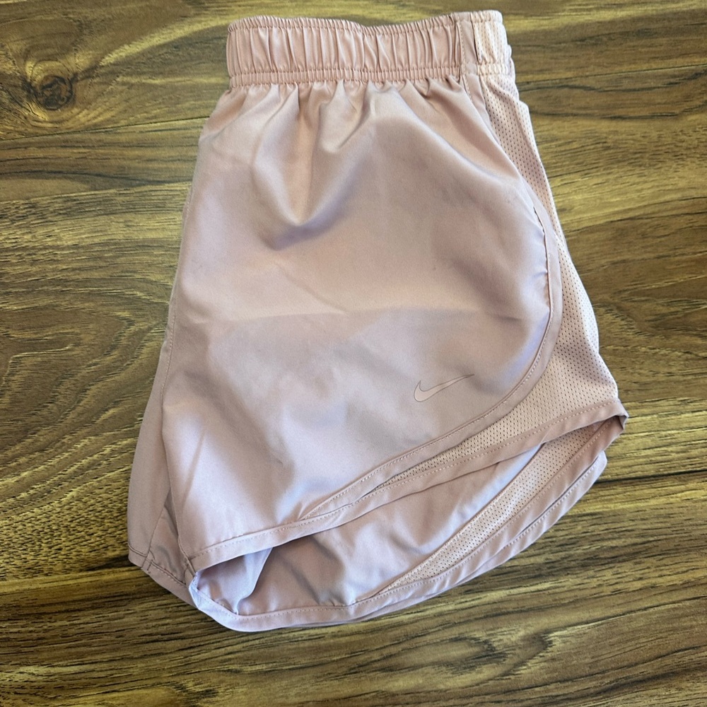 Nike Women's Blush Athletic Shorts - Picture 3 of 4